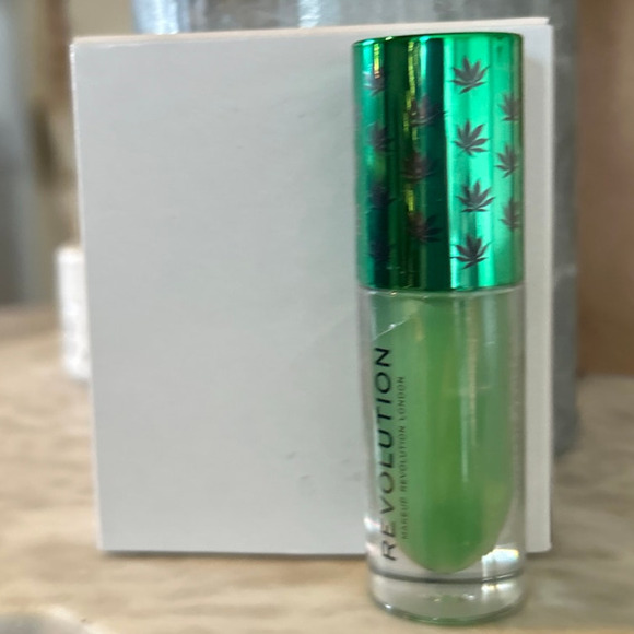 Revolution Lip Gloss Chilled Bomb Hemp Infused 3 Ct. 15 OZ Tubes New Sealed - Picture 3 of 6